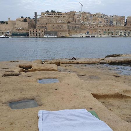 Old Refurbished Apartment In Bormla Cospicua Eksteriør bilde