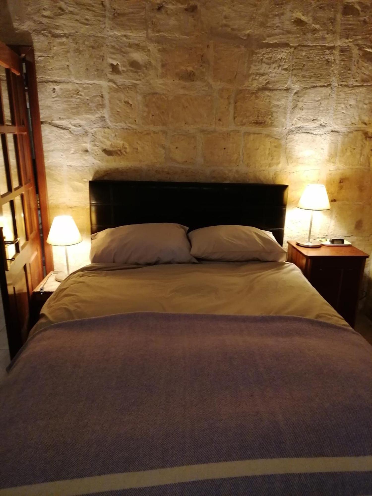Old Refurbished Apartment In Bormla Cospicua Eksteriør bilde