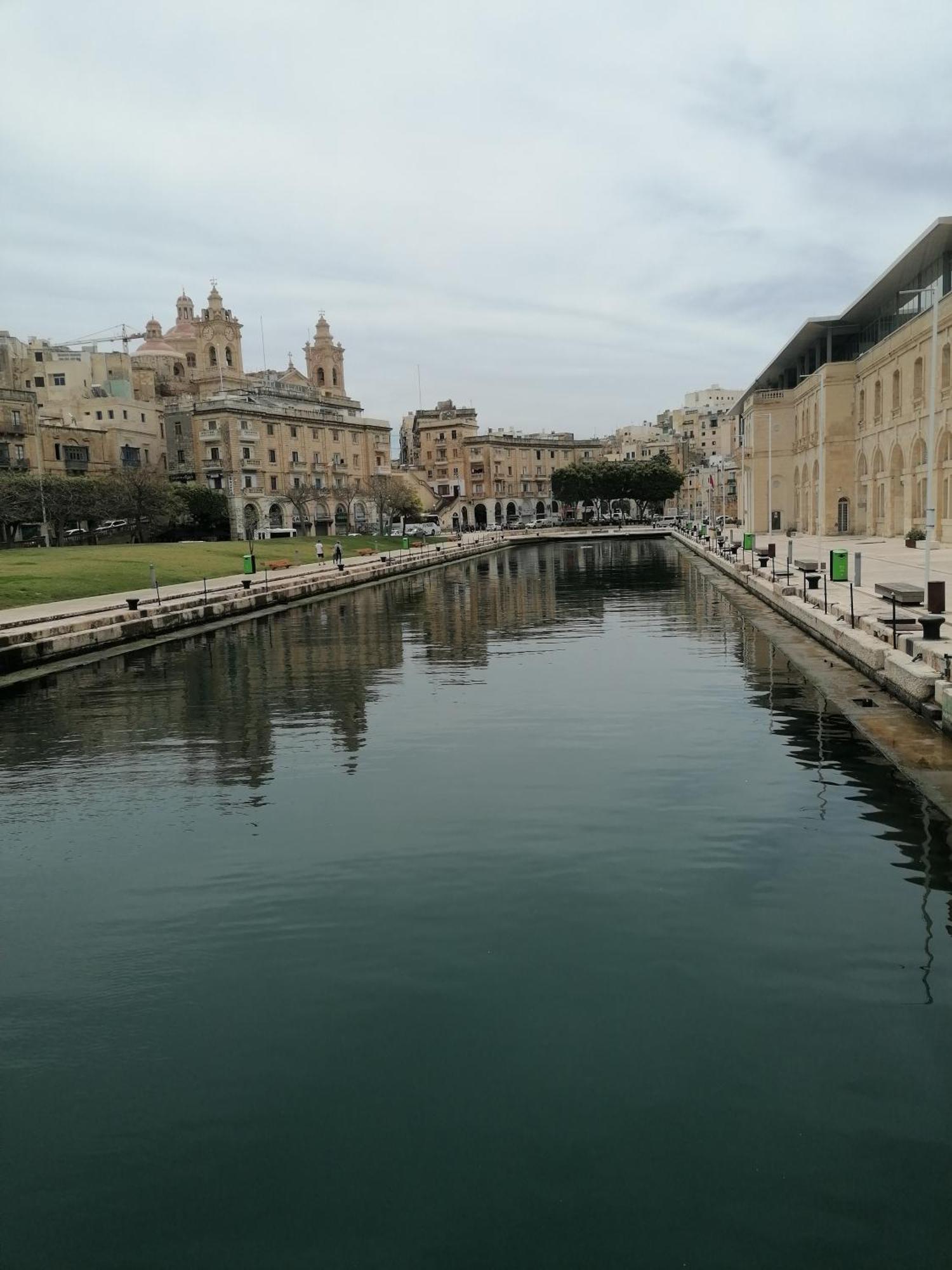 Old Refurbished Apartment In Bormla Cospicua Eksteriør bilde
